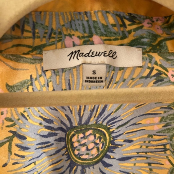 Madewell Ruffle-Sleeve Button-Down Shirt in Painted Blooms - Picture 6 of 7